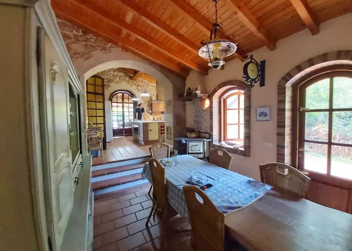 Βίλα Charming In Riveira With Private Pool 260 M² Ribeira