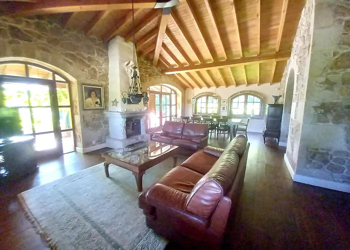 Βίλα Charming In Riveira With Private Pool 260 M²